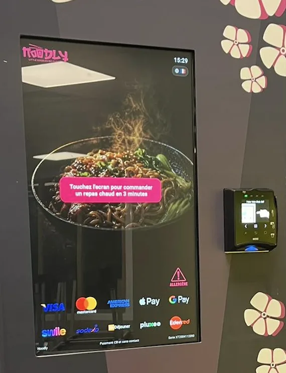 Écran tactile et terminal de paiement d'un distributeur automatique Noodly